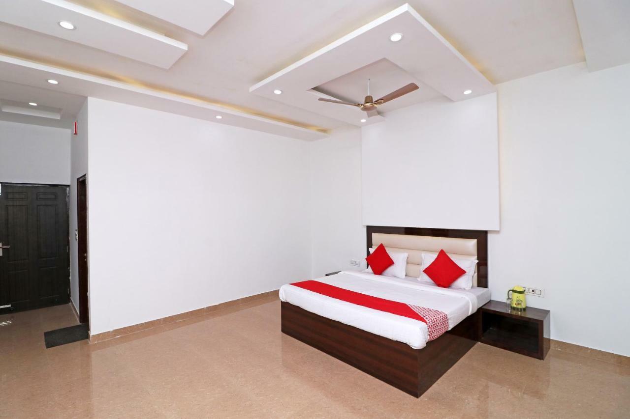 Oyo 29755 Hotel Jammu Airlines Luaran gambar